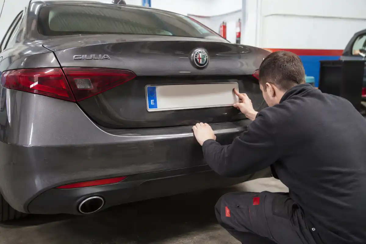 Homologar coche italiano: proceso y costes 4 Vehículo con matrícula española con el proceso completado tras homologar coche italiano españa
