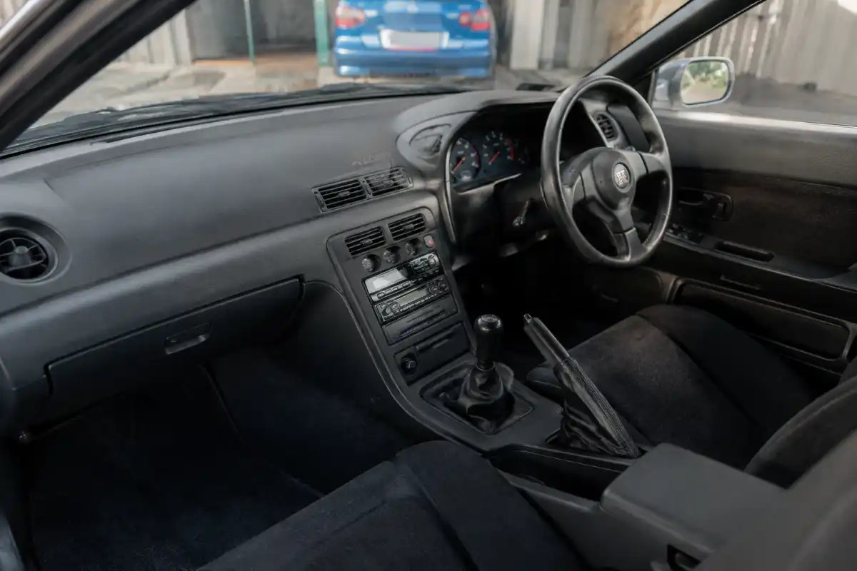 Coches JDM: cómo traer y homologar un japonés 4 Interior de turismo con detalle de modificaciones importar coche jdm españa